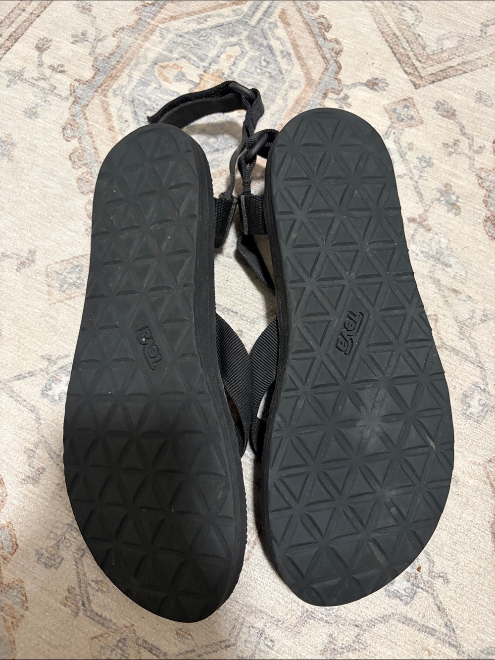 Teva Women's Universal Strap Sandals Lot of 2 in Black and Lavender women’s 8 - Picture 6 of 6